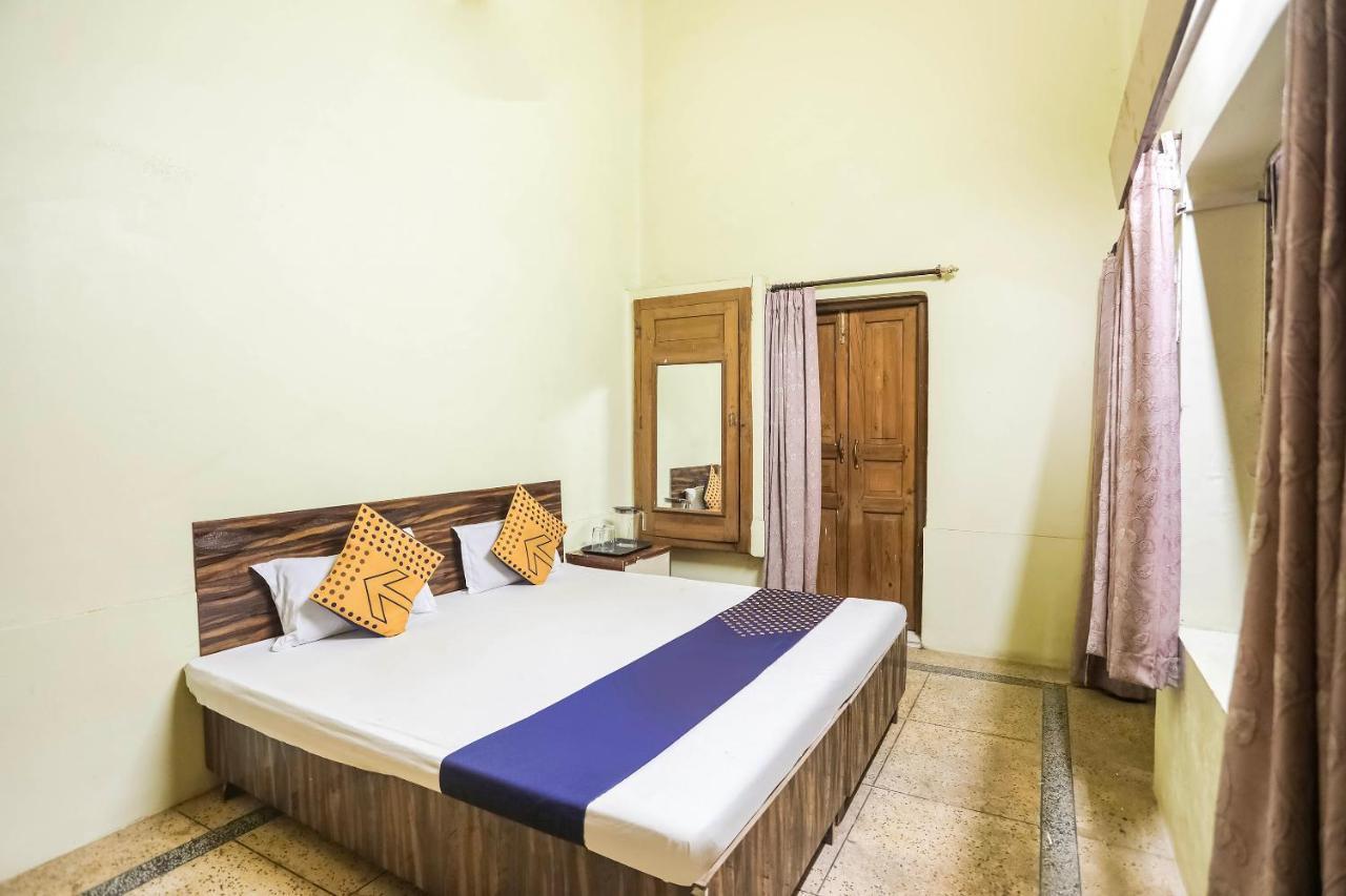 Spot On 64751 Hotel Shivani Palace Muthiganj 外观 照片