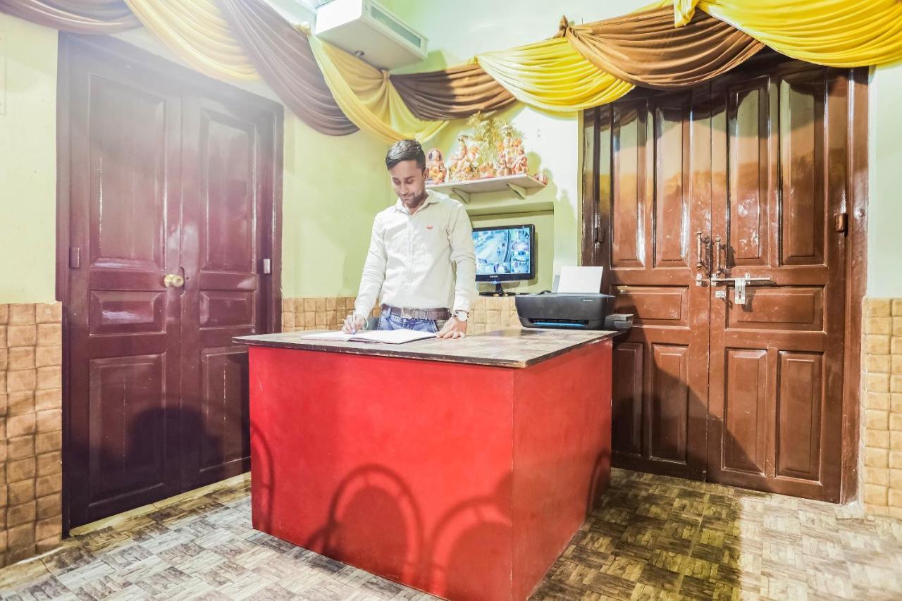 Spot On 64751 Hotel Shivani Palace Muthiganj 外观 照片