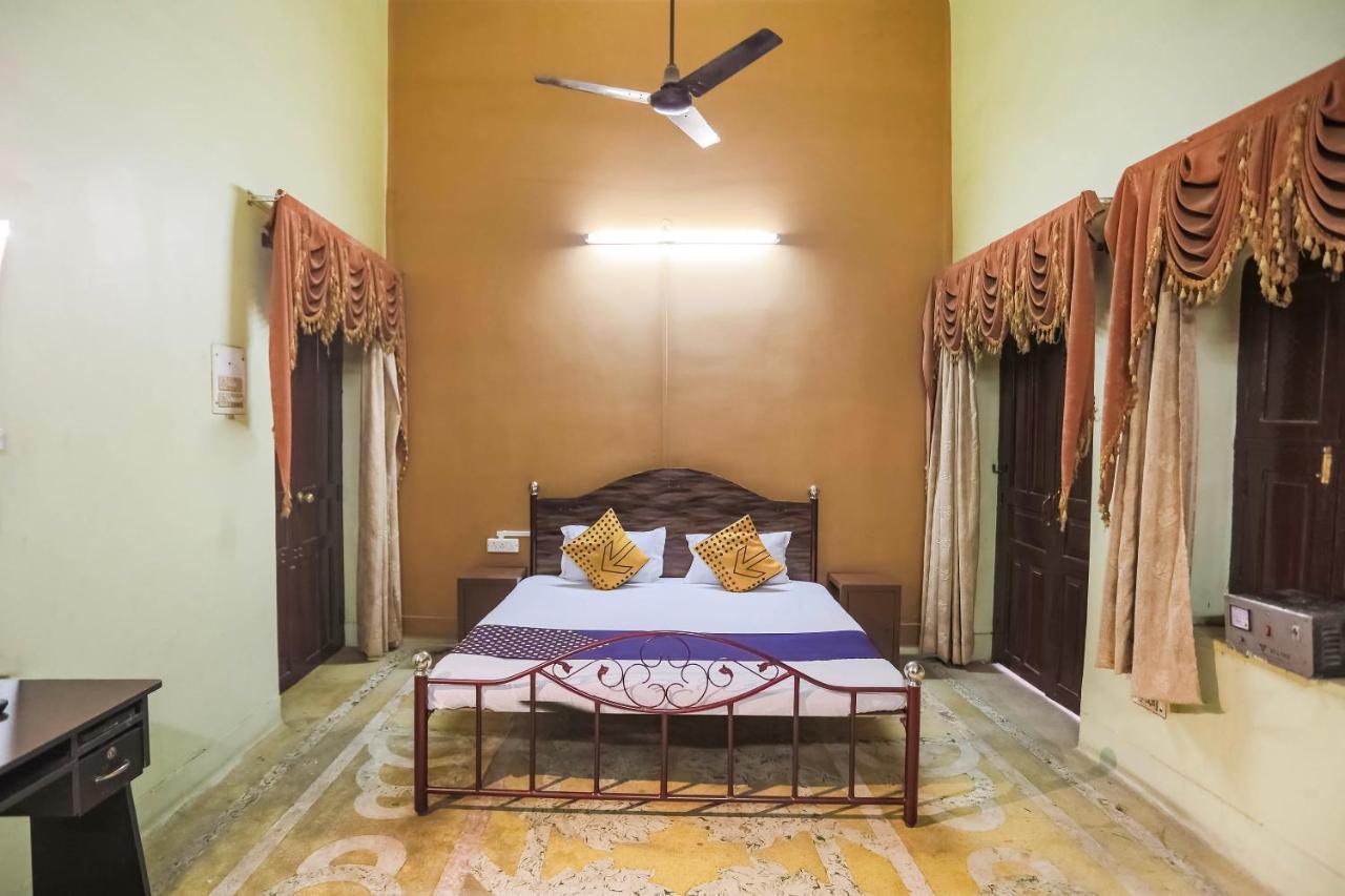 Spot On 64751 Hotel Shivani Palace Muthiganj 外观 照片