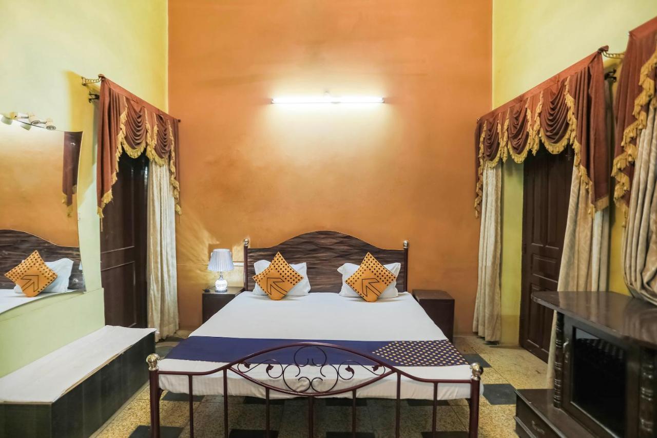 Spot On 64751 Hotel Shivani Palace Muthiganj 外观 照片
